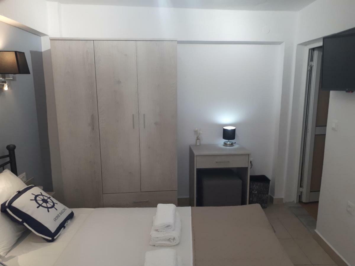 Appartement Vivian'S Small House à Rhodes City Extérieur photo